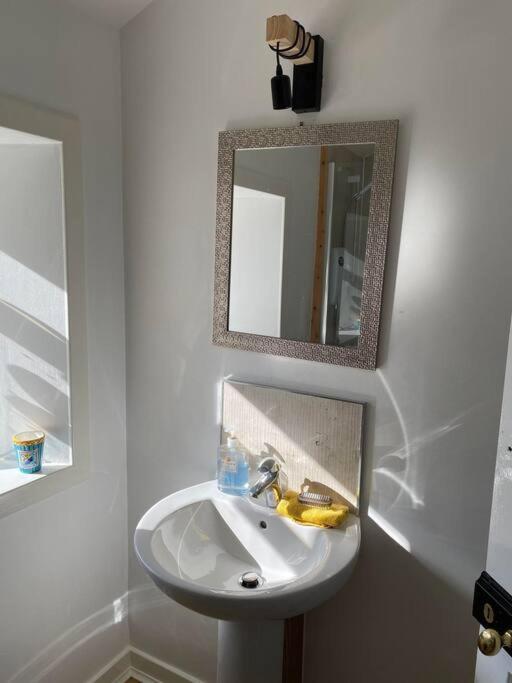 2 Bedroom House Overlooking Pierowall Bay, Westray Eksteriør bilde