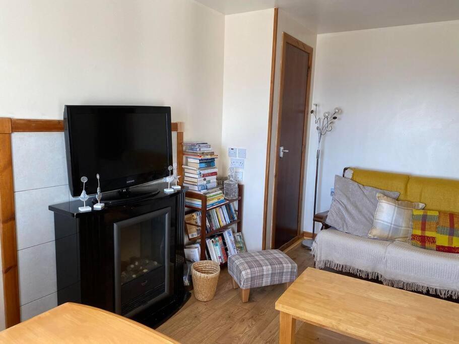 2 Bedroom House Overlooking Pierowall Bay, Westray Eksteriør bilde