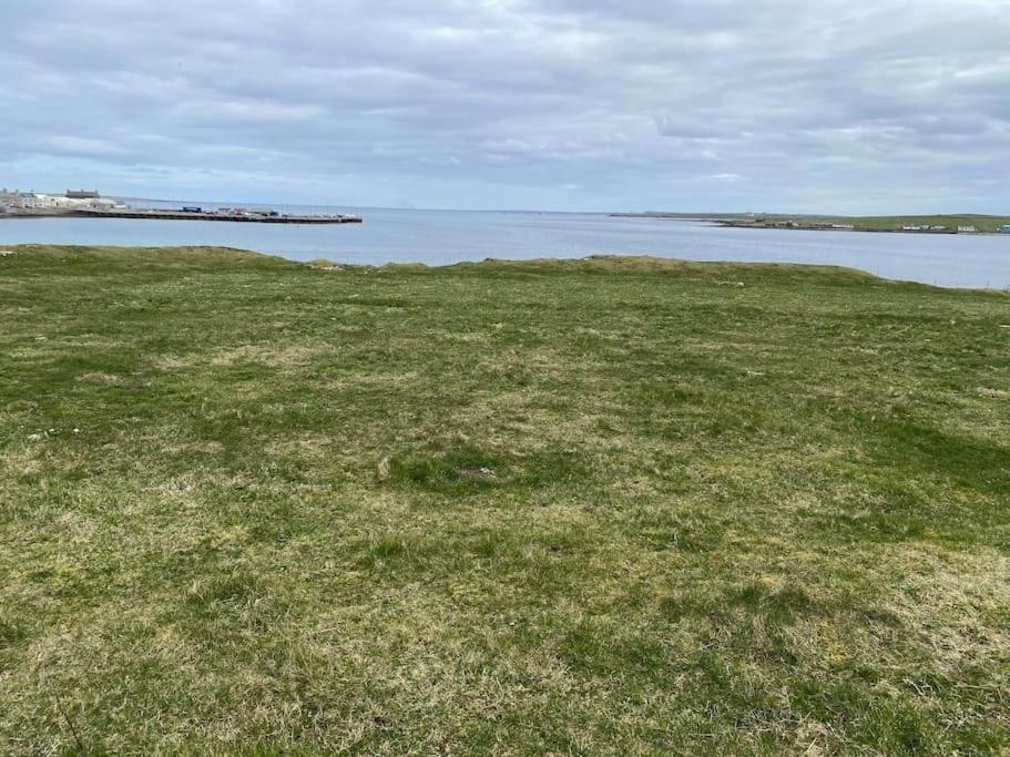 2 Bedroom House Overlooking Pierowall Bay, Westray Eksteriør bilde