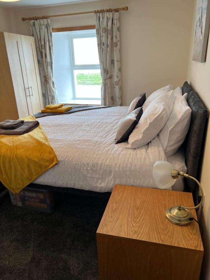 2 Bedroom House Overlooking Pierowall Bay, Westray Eksteriør bilde